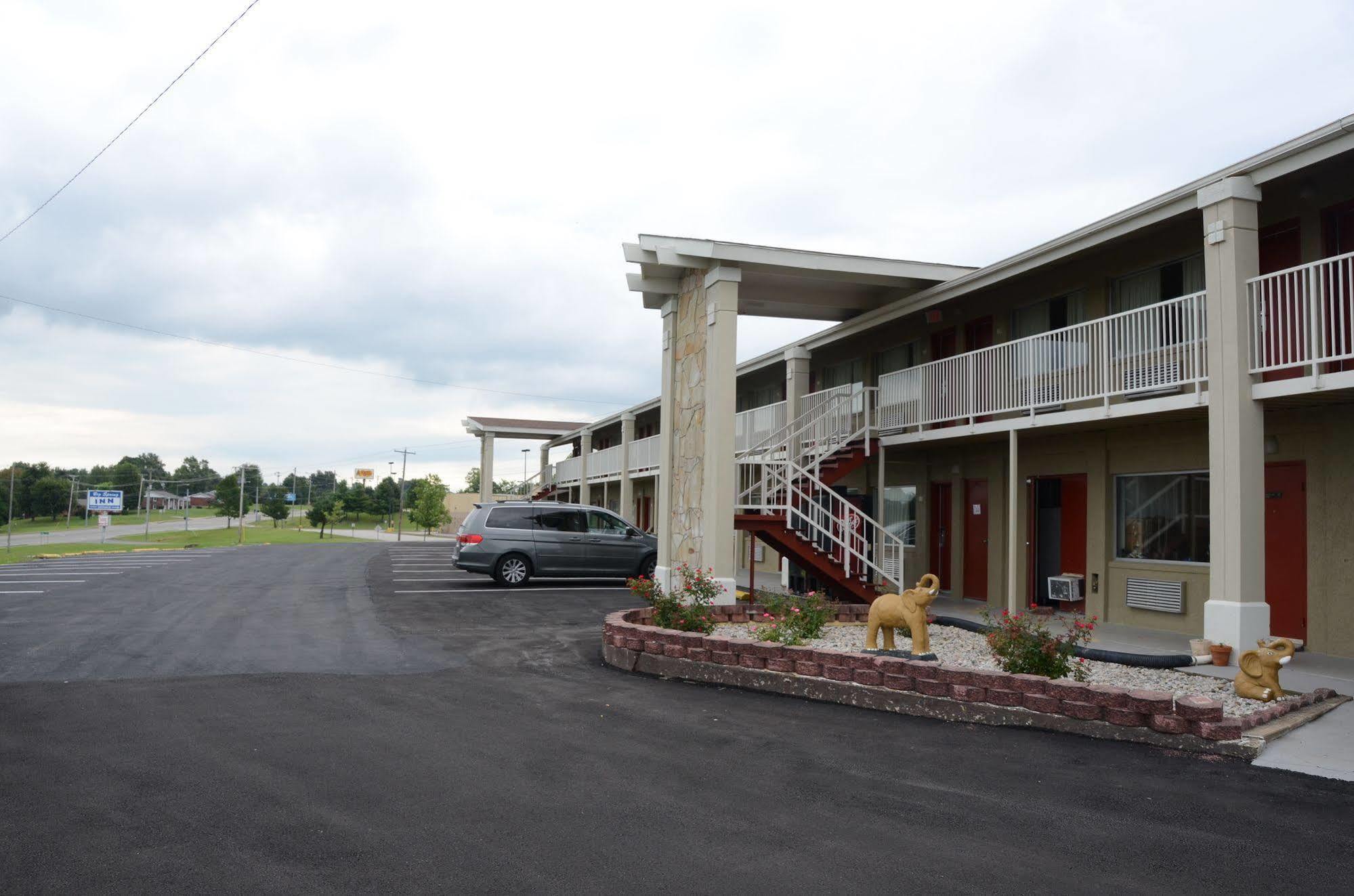 Big Spring Inn Madisonville Exteriér fotografie